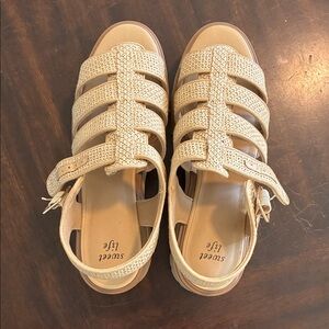 Women's Cream Sandals